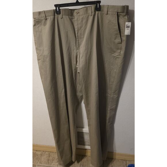 Izod American Chino Pleat 52-32 Classic Men's Khakis NWT $75.00 - Picture 1 of 6